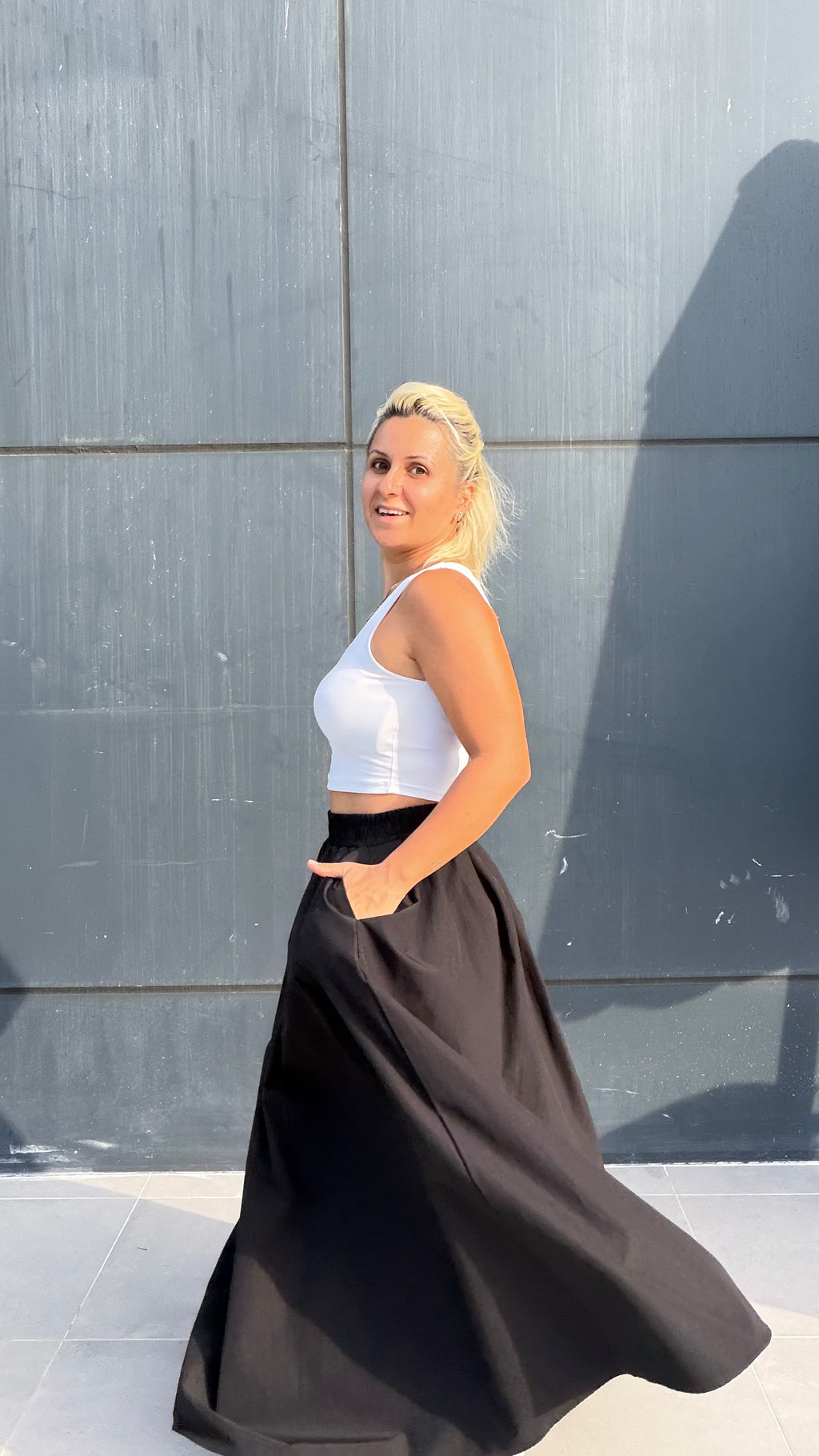 Beli Lastikli Midi Etek Siyah