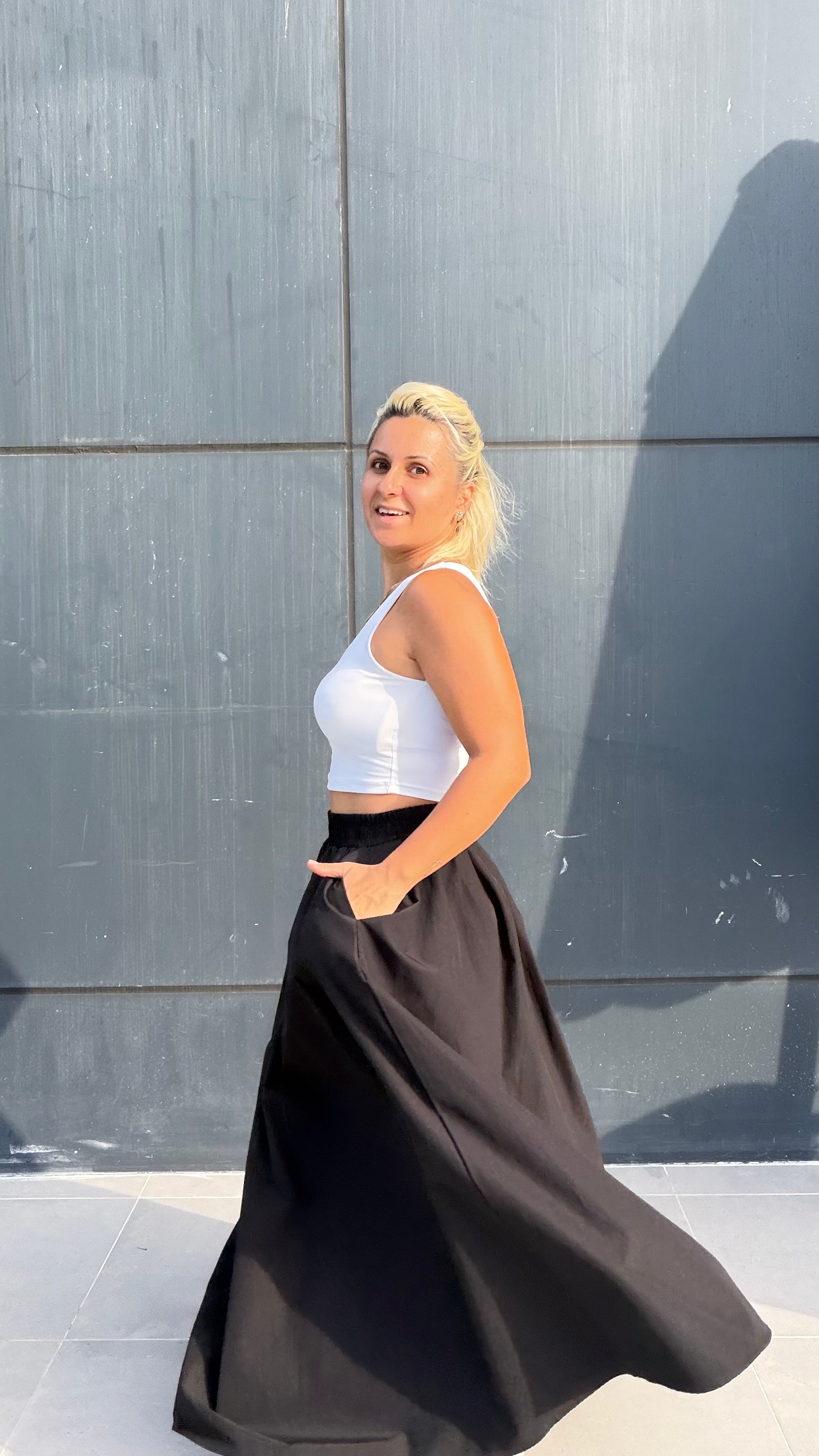 Beli Lastikli Midi Etek Siyah