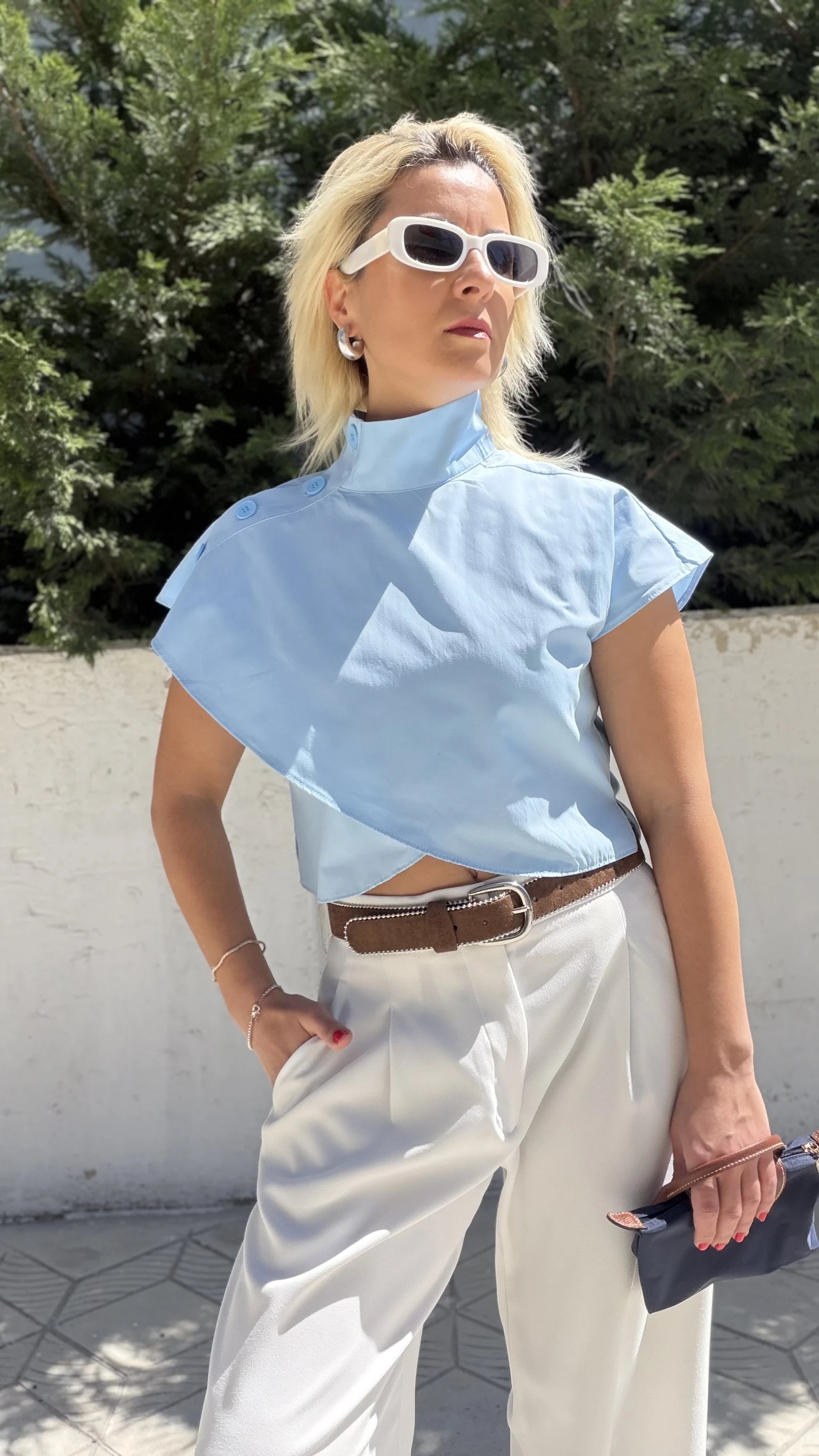 Poplin Crop Omuz Düğmeli Bluz Mavi
