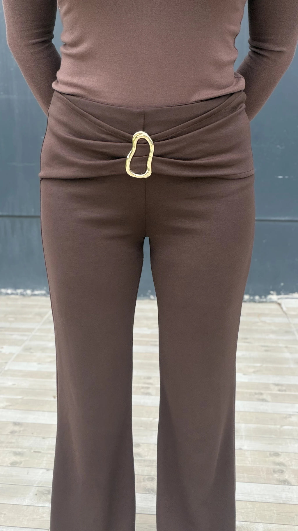 Akseuar Detay Geniş Paça Pantolon Kahve - 3