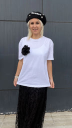 Gül Broşlu Basic Tişört - 2