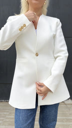 Beyaz Gold Düğme Detay Blazer