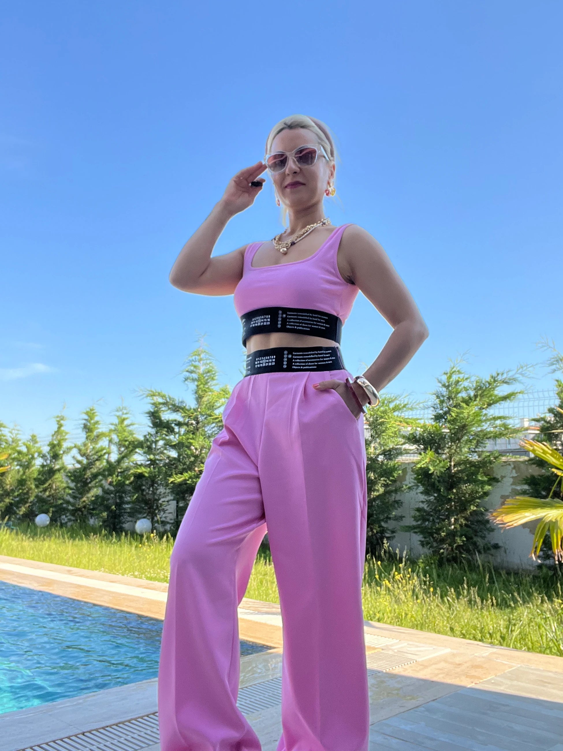 Beli Lastikli Yazı Detaylı Pantolon
